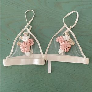 A La Folie white sheer/ribbon florets bralette